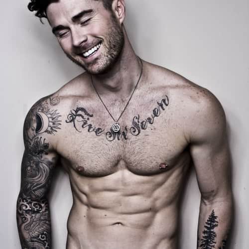 Татуировки на спине мужские со смыслом: идеи и значения