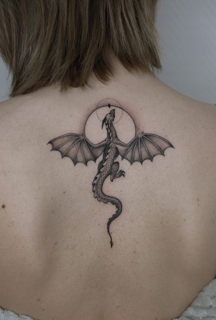 13 татуировок Дракон для женщин и мужчин