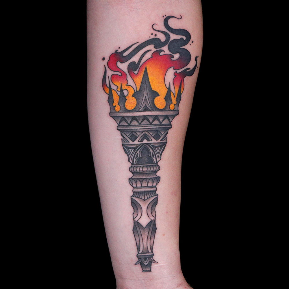 Татуировки с факелами, символ страсти и накала